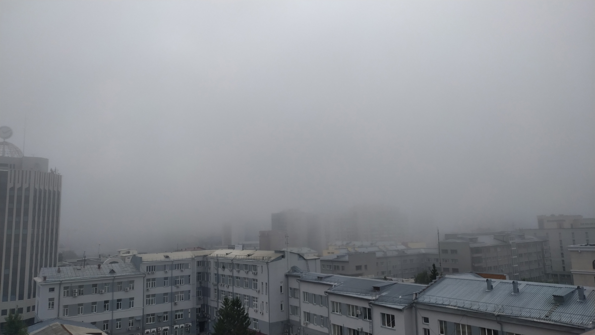Утро 19 17. Туман в Новосибирске. Город в тумане. Густой туман. Августовский туман.