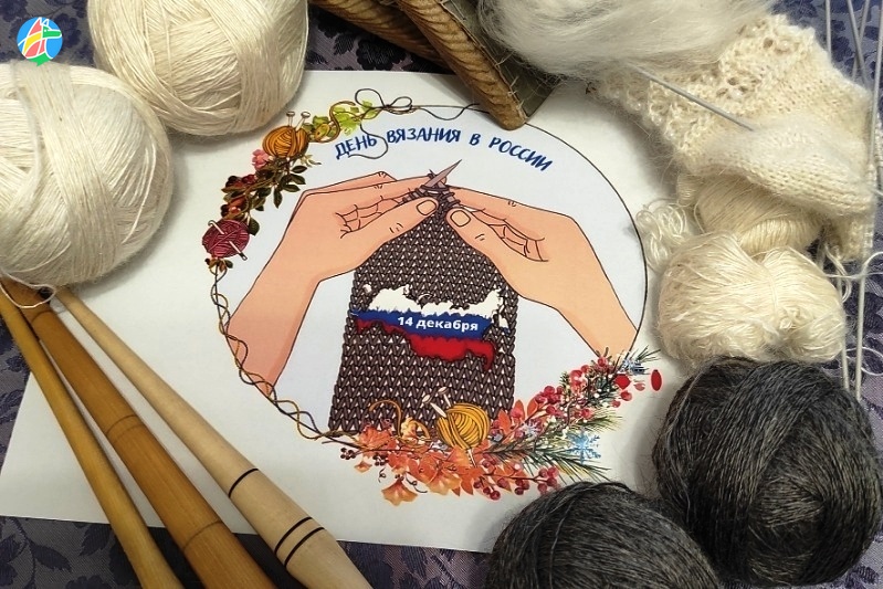 ПРАЗДНИК, ПРИДУМАННЫЙ РАССКАЗОВЦАМИ, ТЕПЕРЬ И НА БУМАЖНЫХ КАЛЕНДАРЯХ