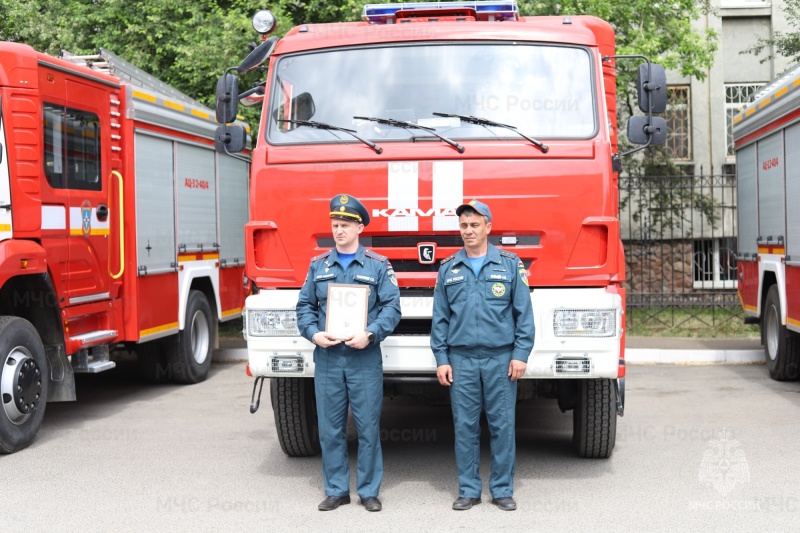 На вооружение кузбасских пожарных-спасателей поступило 6 единиц новой техники