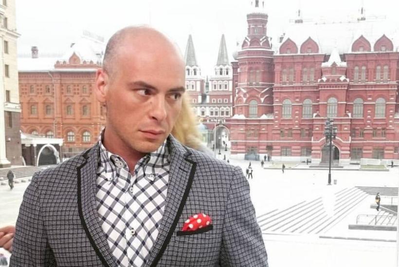 Телеведущий Антон Привольнов