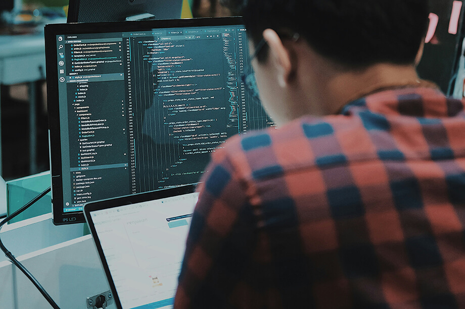 Работники IT-сферы остаются наиболее востребованными в условиях развития искусственного интеллекта.