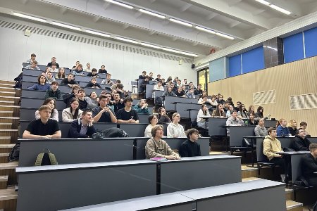 Студенты ИСТИЭС КГАСУ посмотрели и обсудили фильм «Россия без террора»