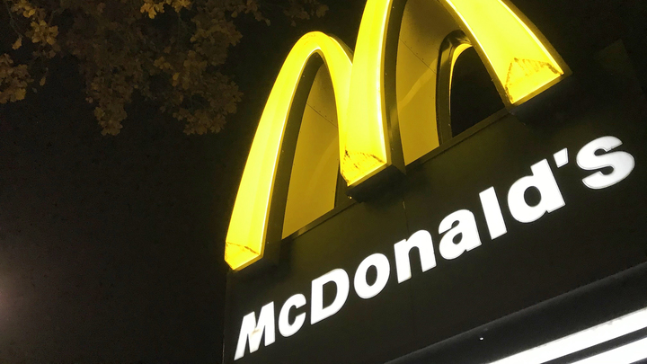 McDonaldʼs закрывает в России 850 ресторанов