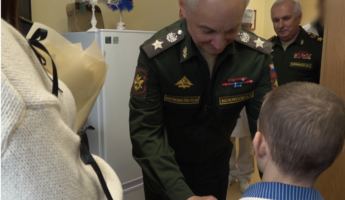 Министр обороны РФ Андрей Белоусов вручил государственные награды участникам СВО , фото 4