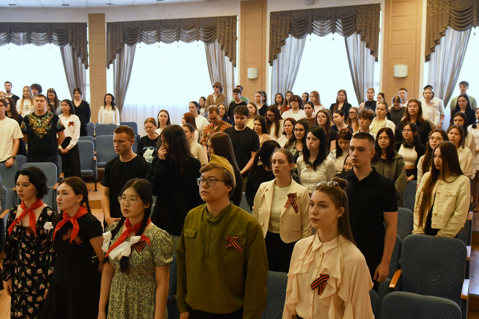 «Время уходит. С нами остаётся память»: в КИУ прошёл концерт ко Дню Победы