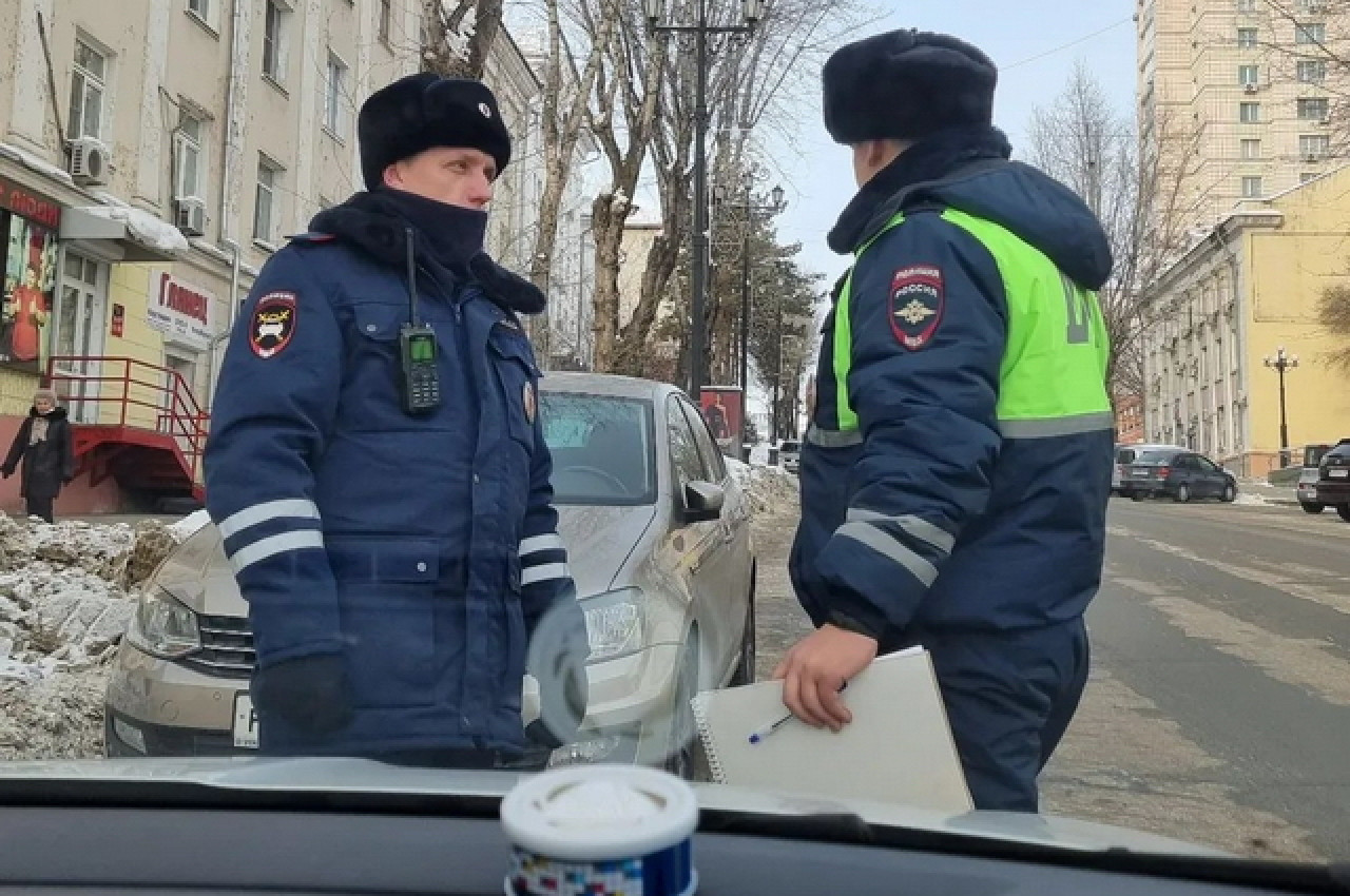 Почему гаи. Александр Голуженко. Сотрудник ГИБДД. Фото гаишника. Полицейский гаишник.