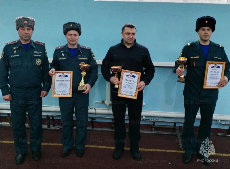 В Новосибирске определили лучшую сборную команду по пожарно-спасательному спорту