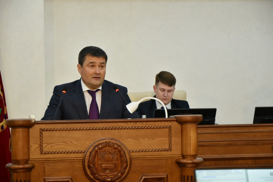 30 сессия Алтайского краевого Законодательного собрания прошла 24 апреля.
