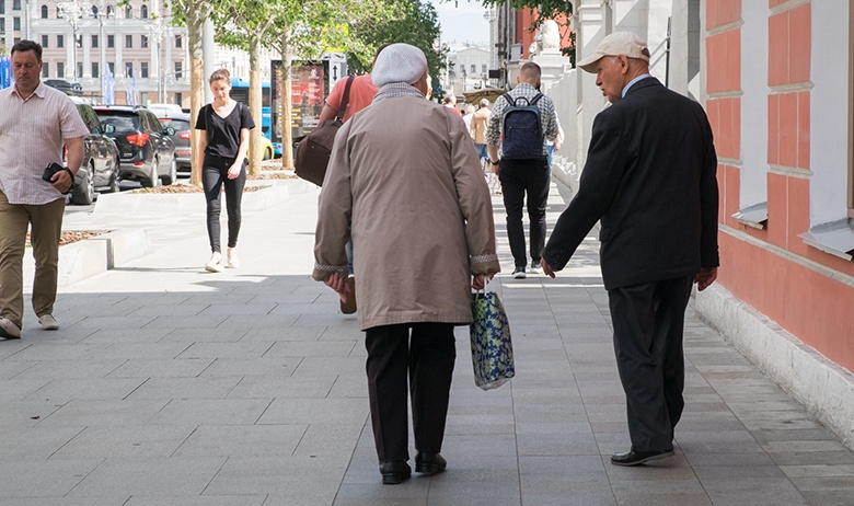 Мясников перечислил главные правила лечения для людей старше 60 лет