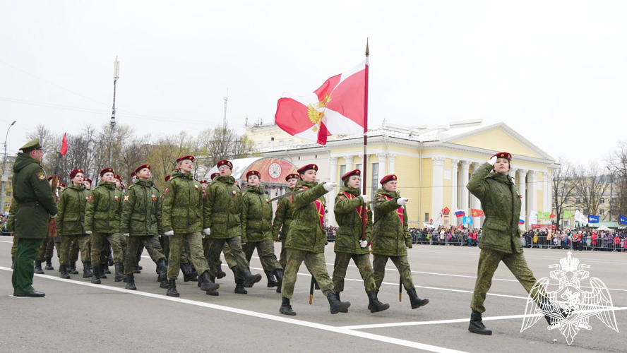 В Кирове сотрудники и военнослужащие Росгвардии приняли участие в торжествах, посвященных 79-ой годовщине Победы в Великой Отечественной войне 