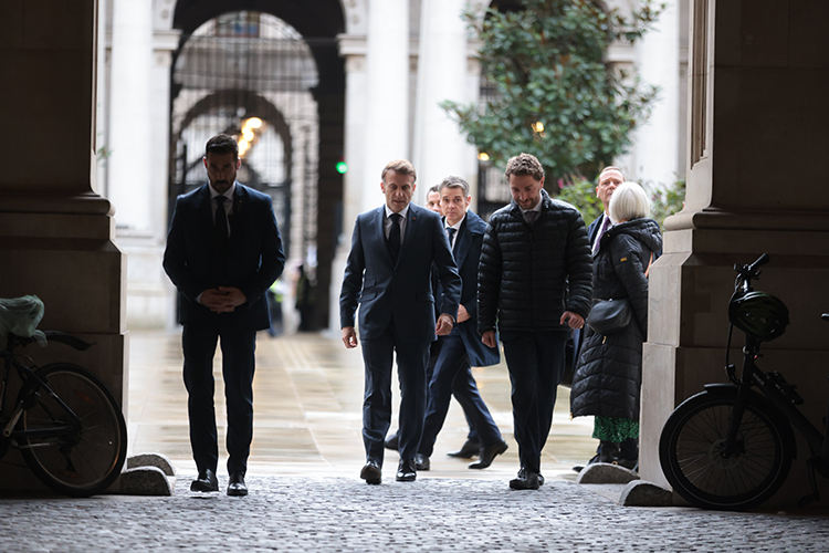 «Мы должны понимать, что, когда с помощью угроз активизации ядерного устрашения мы поможем снести глобалистскую мразь и умственных деградантов, которые сейчас находятся у власти, Европа придет в свое нормальное состояние»