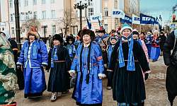 Пятый ежегодный «Дэгэлфлешмоб» прошел в столице Бурятии