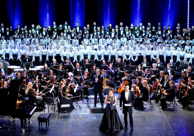 всероссийские музыкальные фестивали. глинки смоленск. кафедра хорового дирижирования мгк. 62 фестиваль имени глинки. всероссийские музыкальные фестивали.