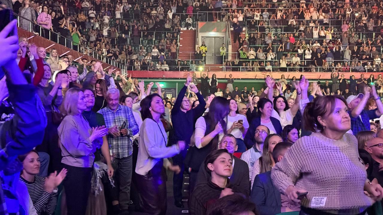 Фото Опубликованы кадры с концертов Трофима, Гагариной, Преснякова и «Кино» в Новосибирске 15