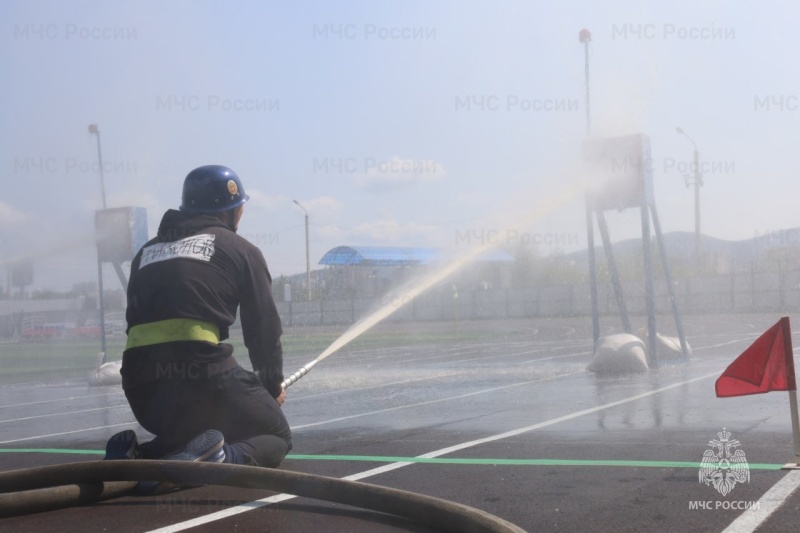 В Чите прошли соревнования по пожарно-спасательному спорту