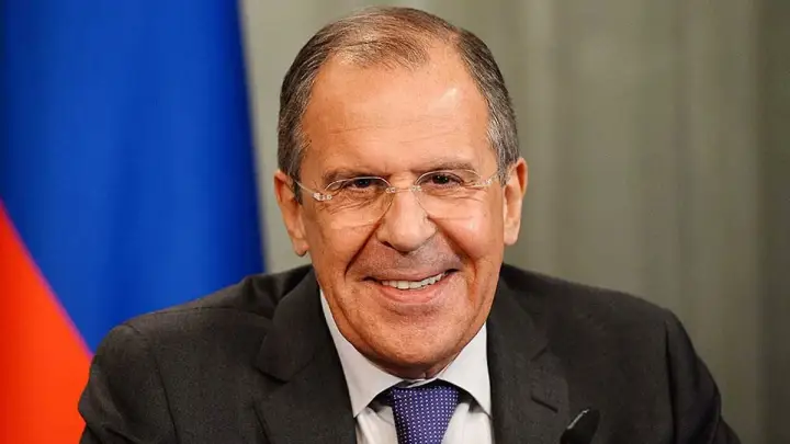 Лавров без слов показывает, как выглядит изоляция России