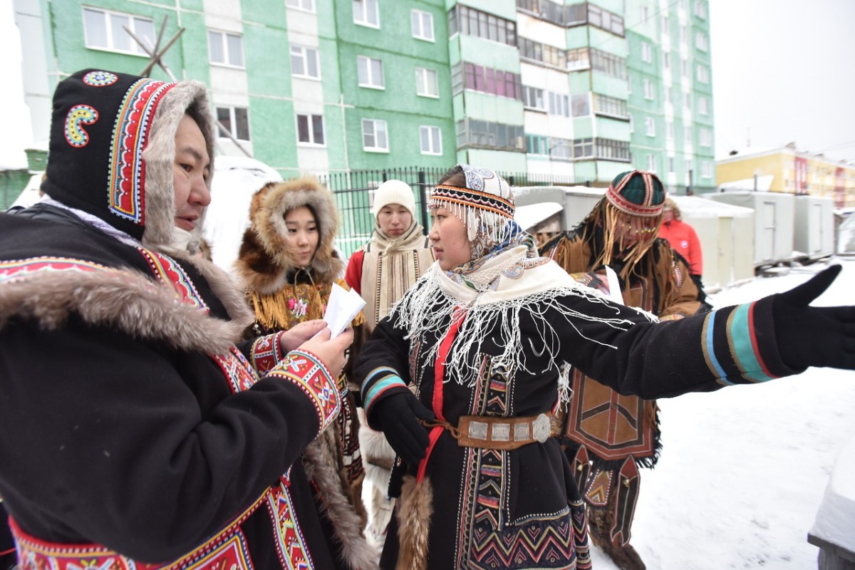 Большой аргиш. Аргиш Норильск. Представитель северных народов в Дудинке. Игра народности Таймыра.