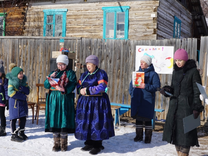 Праздник белого месяца как у нас повелось. Народные гуляния фото. С праздником Сагаалган. С праздником белого месяца. Сагаалган в Чите.