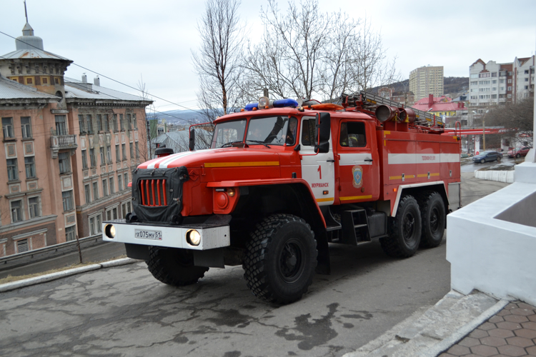 Межведомственные пожарно-тактические учения Росгвардии и МЧС прошли в Мурманске