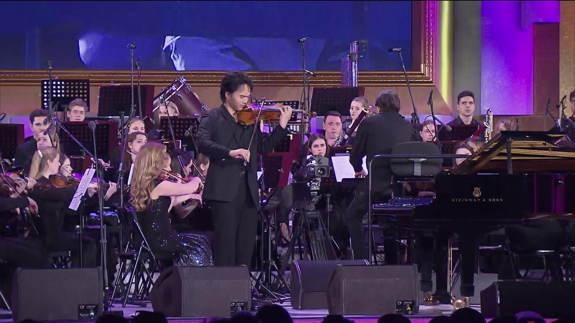 Российские музыканты дали концерт у Великой Китайской стены