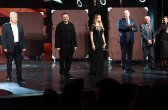 Алексей Текслер принял участие в торжественной церемонии вручения XXII Народной премии «Светлое прошлое»