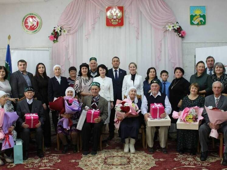 В татарстанском Буинске чествовали семьи «бриллиантовых» и «золотых»» юбиляров