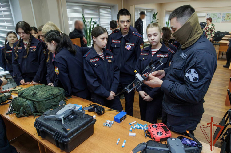 В Росгвардии по Хакасии прошли профориентационные мероприятия и дни открытых дверей