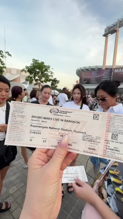 Кто куда, а якутянки приехали в Бангкок на концерт Бруно Марса