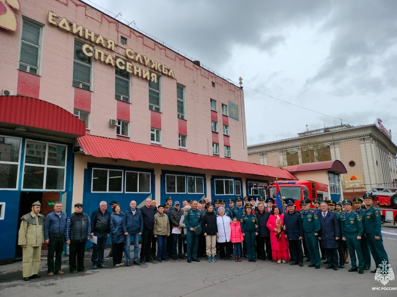 Праздник пожарного братства: ветераны и кадеты отметили профессиональный праздник на юго-западе Москвы