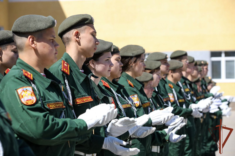 В Башкирии состоялись испытания на право ношения оливкового берета среди учеников подшефных Росгвардии классов 