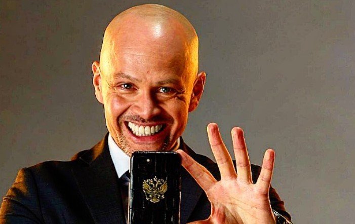 Актер Михаил Евланов заявил, что эмиграция не может сделать человека счастливым