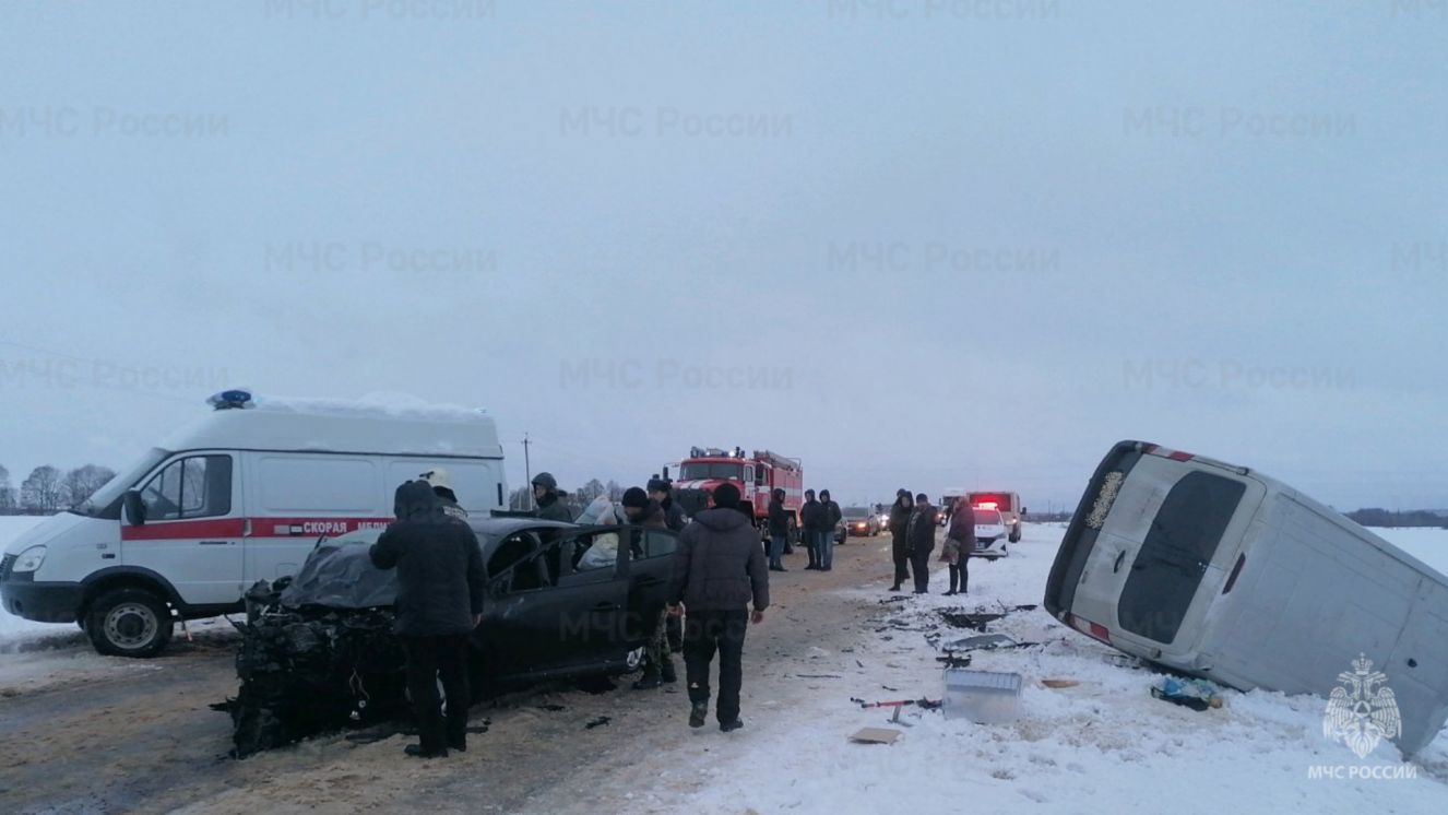 дтп на свердловском тракте 24. дтп 28. 2023. 12. сгоревшие автомобили фото.