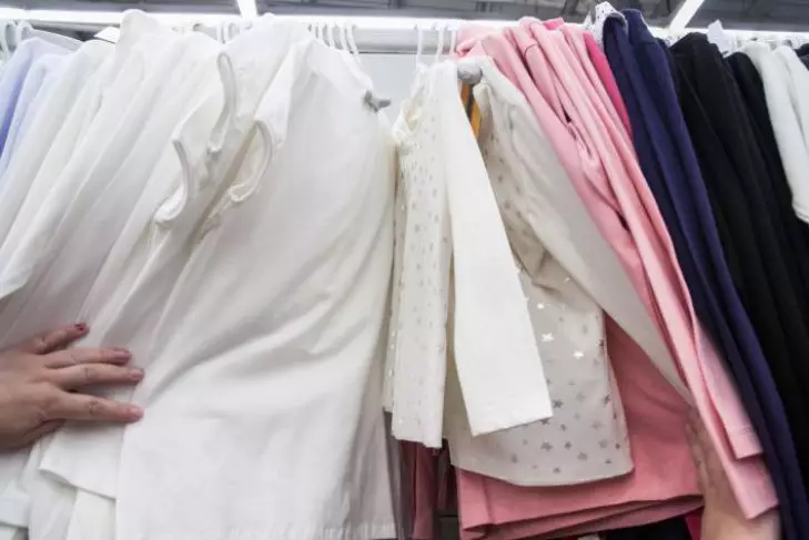 Как стирать чтобы вещь села. Севшая вещь. Как стирать чтобы вещь села. Одежда в стиральной машине. Как стирать чтобы вещь села.