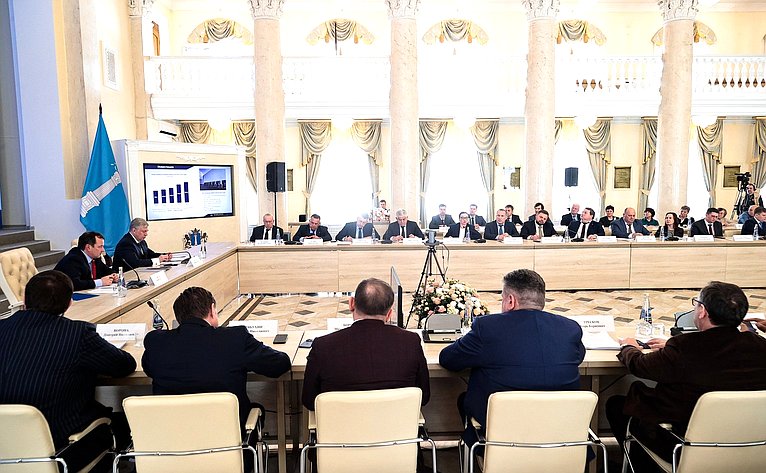 Выездное заседание Комитета Совета Федерации по экономической политике «Особенности социально-экономического развития субъектов РФ в современных условиях на примере Ульяновской области»