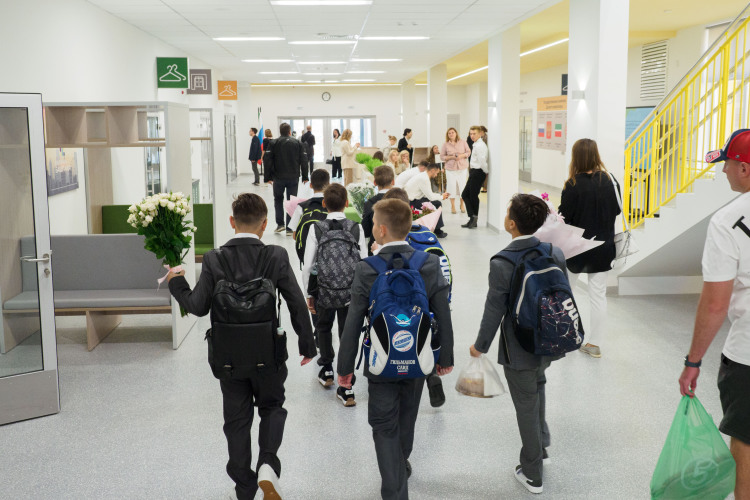 «Самая большая нагрузка сегодня ложится на школы в новых микрорайонах, где активно заселяются молодые семьи»