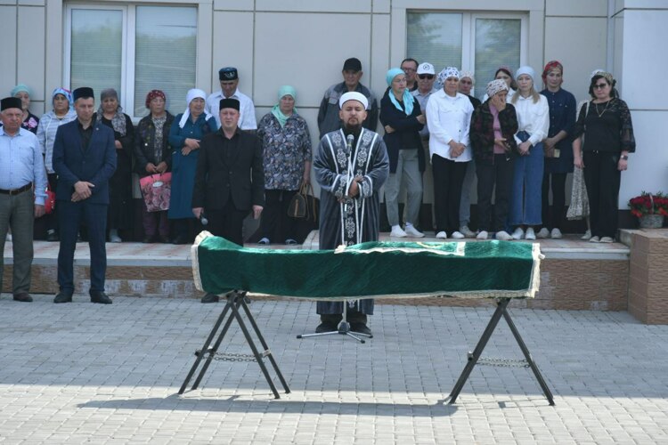 Здесь должно быть описание