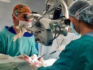 Микрохирурги ГКБ имени Ерамишанцева в СВАО пришили мужчине отрезанные пальцы