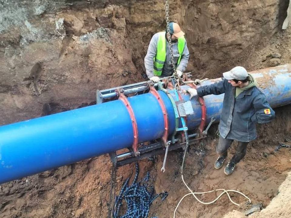 В Юбилейном капитально отремонтировали более 300 м водовода вдоль Школьного проезда