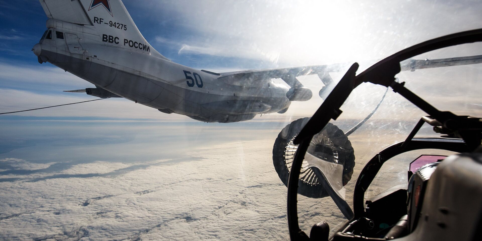 Топливозаправщик ИЛ-78 во время лётно-тактических учений - ИноСМИ, 1920, 28.10.2025