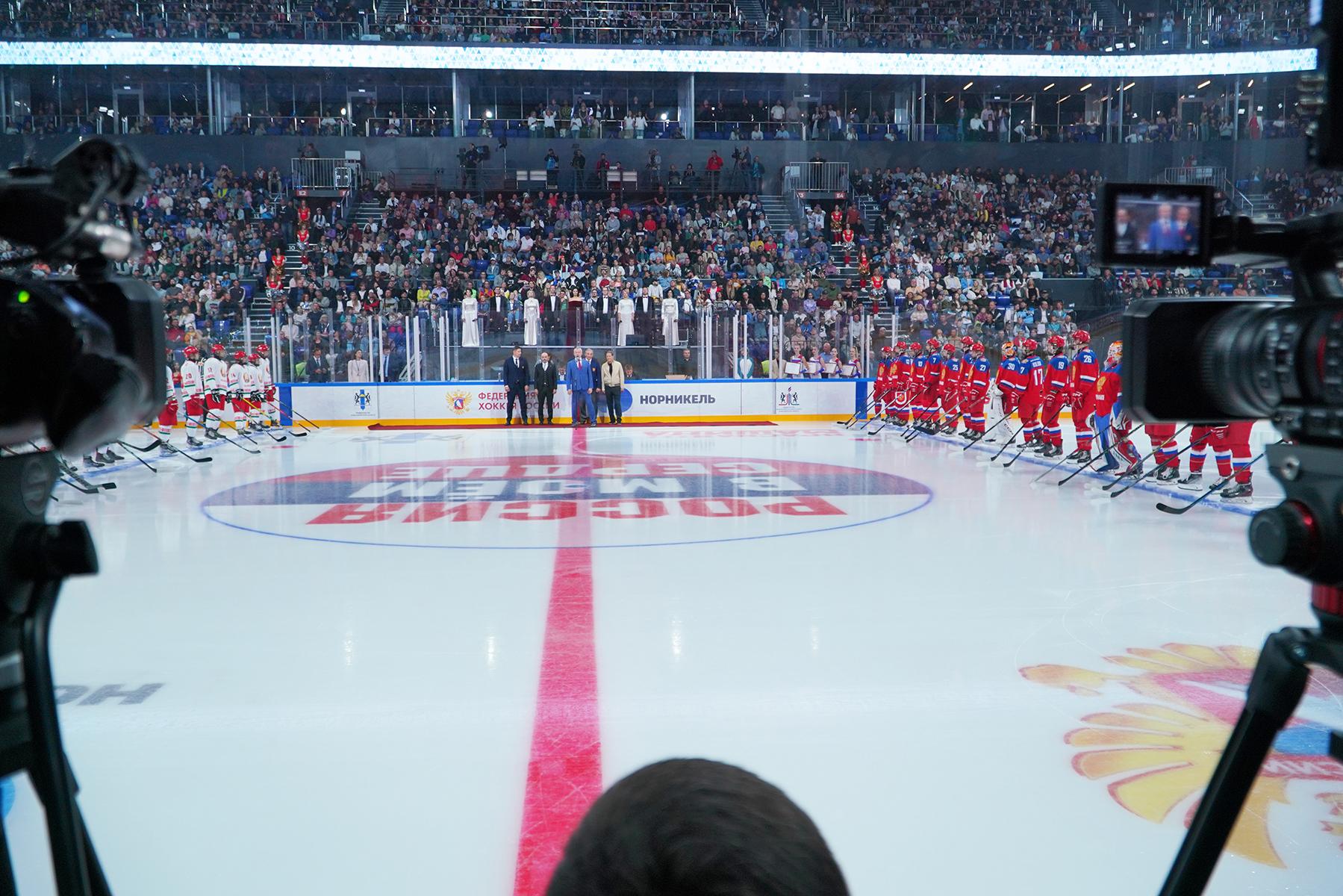 Театральная афиша щелкунчик. Ледовый партер шоу ледовое. Сибирь арена щелкунчик. Ледовое шоу щелкунчик втб арена. Участники ледового шоу ильи авербуха 2019 щелкунчик.