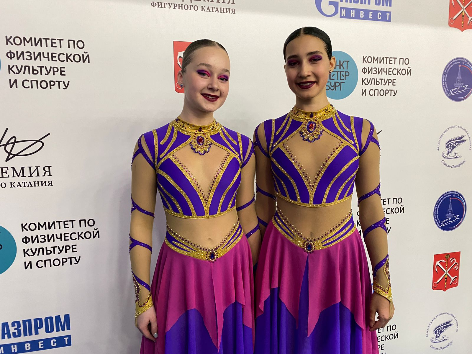фигурное катание награждение. команда санрайз сан по синхронному катанию. синхронное катание созвездие анна вадимовна. кубок мавис 2024 по синхронному катанию. синхронное фигурное катание ямал.