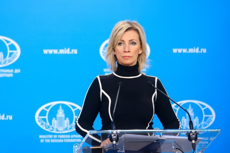 «Кирпичом по глупым головам»: Захарова напомнила о цикличности истории