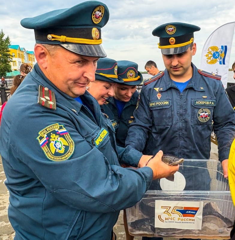 Возрождение Иртыша: Молодежь и МЧС Югры объединились ради сибирского осетра