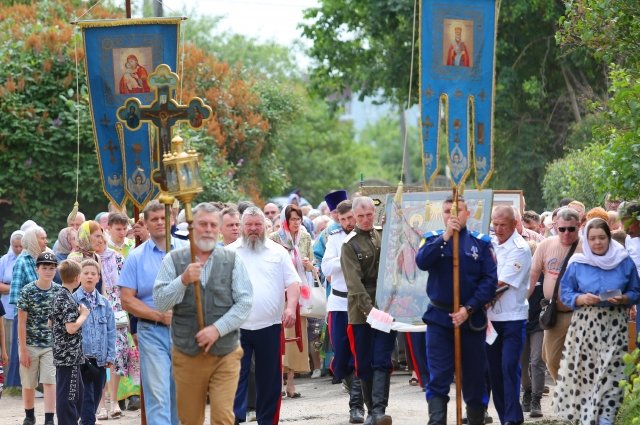 В церковь Николая Чудотворца в Любятово после тщательной реставрации была возвращена уникальная икона «Новозаветной Троицы» XVII века.