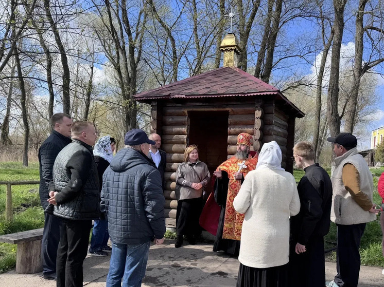 Калужане приняли участие в возведении часовни в подшефном Первомайске
