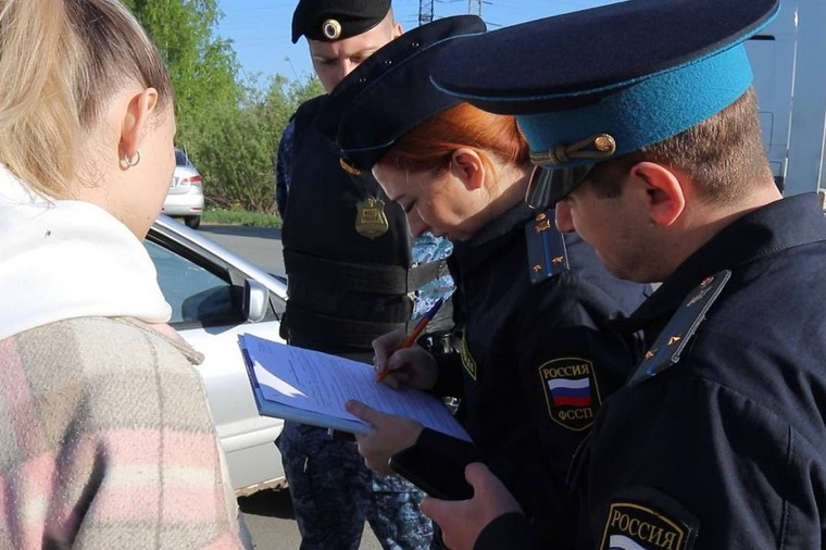 Калининский отдел судебных приставов челябинска. Голоднов судебный пристав Челябинск. Приставы фото. ФССП полиция машина. ФССП задержания.