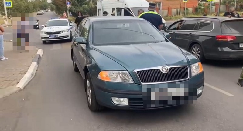 Водитель автомобиля Skoda Octavia сбил 8-летнего ребёнка на пешеходном переходе в Губкине 