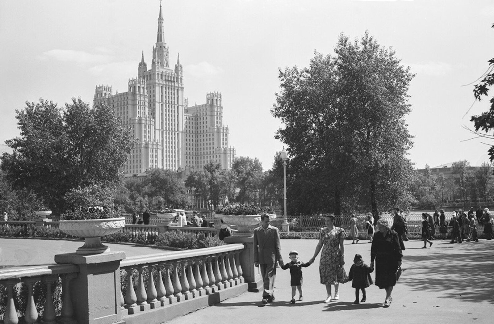 1950 1960 гг. Парк Горького 1950-е Москва. Парк Горького 1960. Парк Горького Москва 1950. Измайловский парк 1950е.