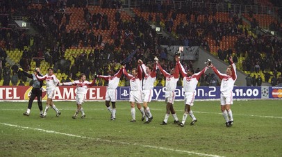 Футболисты «Спартака» радуются победе над «Арсеналом» в Лиге чемпионов