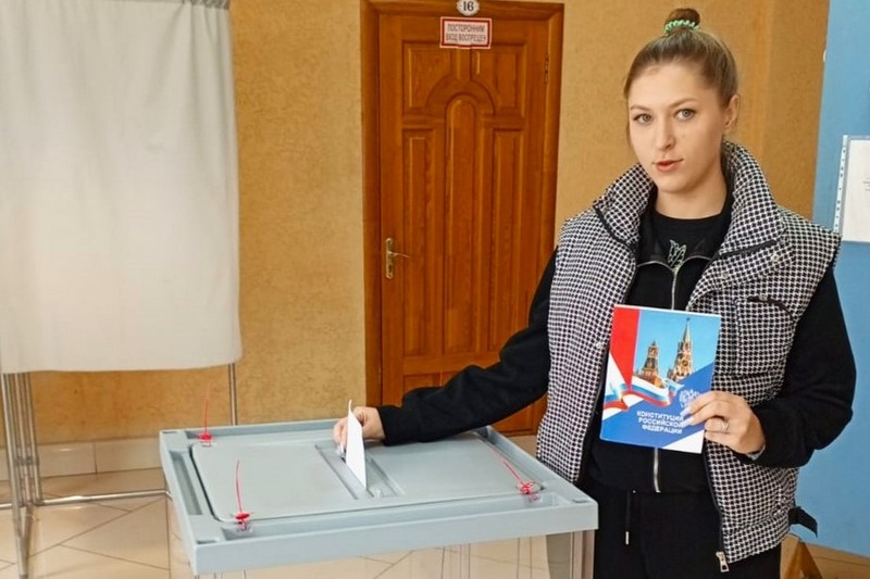 Важный шаг во взрослую гражданскую жизнь сделан: в единый день голосования свой первый выбор делают молодые избиратели